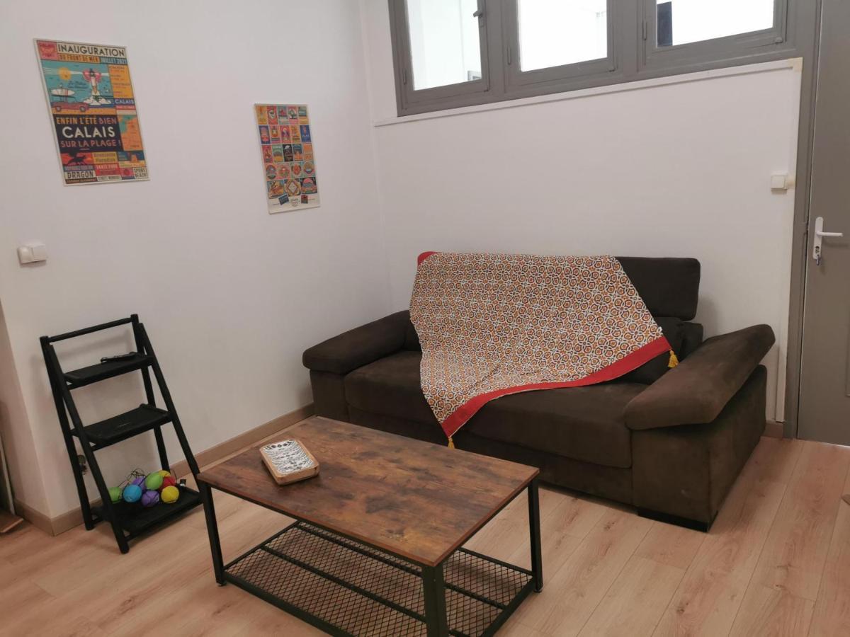 Ferienwohnung Au Kaycedra Calais Exterior foto